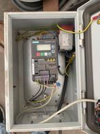 Siemens Sinamics V20 in Kast - Frequentieregelaar, Hobby en Vrije tijd, Elektronica-componenten, Ophalen