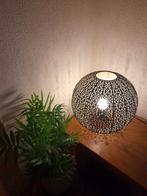 Grote ronde Oosterse staande lamp met stekker, Ophalen of Verzenden, Zo goed als nieuw, Oosters, Metaal