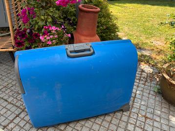 Carlton koffer beschikbaar voor biedingen