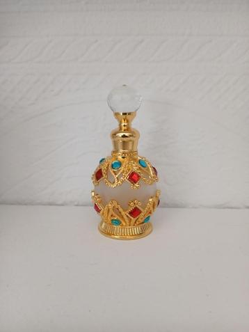 navulbaar parfum flesje beschikbaar voor biedingen