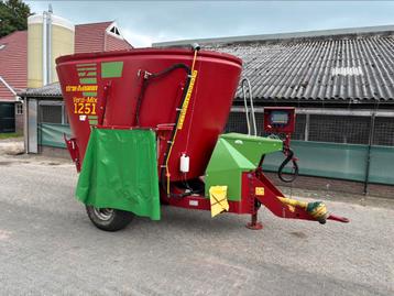 Mooie strautmann verti-mix 1251 voermengwagen 12 m3 beschikbaar voor biedingen