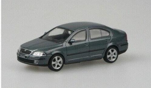 Skoda Octavia Blauw Grijs, Hobby en Vrije tijd, Modelauto's | 1:43, Nieuw, Auto, Overige merken, Ophalen of Verzenden