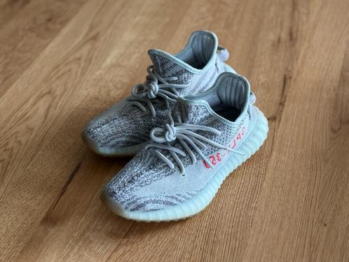Yeezy Boost 350 v2 blue tint -- Maat 39 1/3e -- Z.G.A.N!!, Kleding | Heren, Schoenen, Zo goed als nieuw, Sneakers of Gympen, Overige kleuren