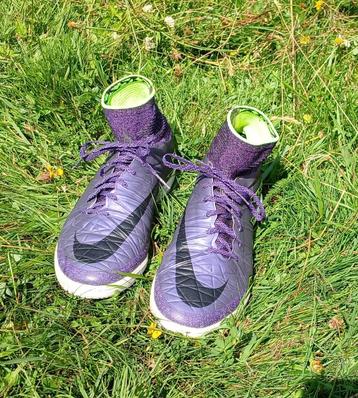 Nike Skin Sneakers Maat Eur 40,5 beschikbaar voor biedingen