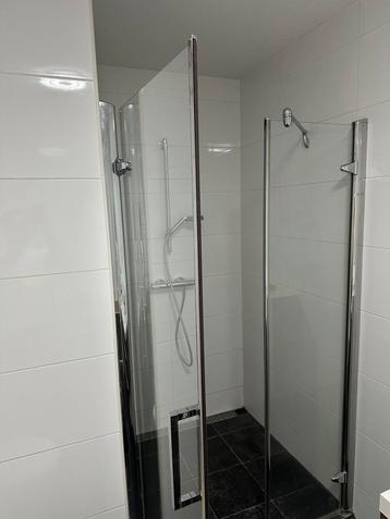 Glazen douche wand met draaibaar paneel beschikbaar voor biedingen
