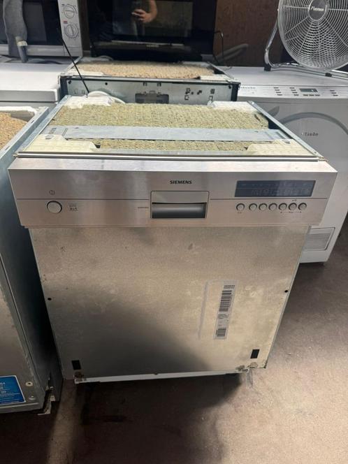 Siemens half geintegreerde vaatwasser schoon garantie , Witgoed en Apparatuur, Vaatwasmachines, Zo goed als nieuw, Inbouw, Minder dan 85 cm