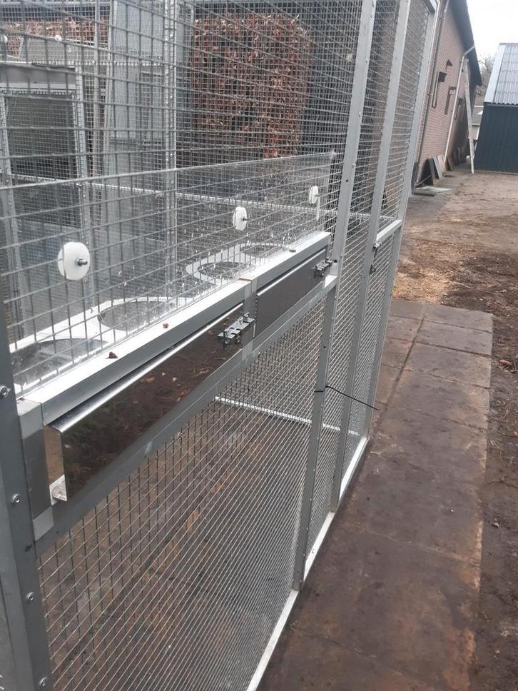 Gebruikte grote aluminium voliere, Dieren en Toebehoren, Vogels | Hokken en Kooien, Gebruikt, Volière, Aluminium, Ophalen