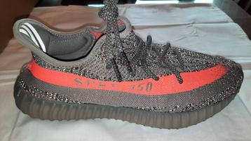 Adidas schoenen Yeezy beschikbaar voor biedingen