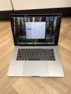 Apple Macbook Pro touchbar i9, 32GB, 500GB, 15.4" scherm, Computers en Software, Apple Macbooks, Gebruikt, MacBook Pro, 15 inch