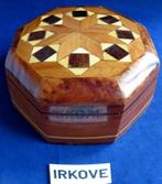 INGELEGD HOUTEN DOOSJE * 8 Kantig *, Antiek en Kunst, Verzenden