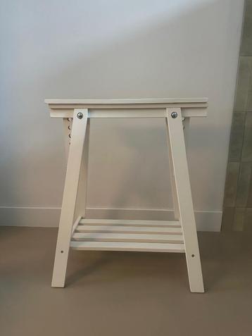 Ikea Mittback Schraag wit  ZGAN beschikbaar voor biedingen
