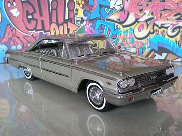 Ford Galaxie 500XL Hard Top Sunstar 1/18 --NIEUWSTAAT-- beschikbaar voor biedingen