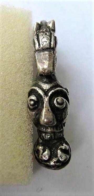 Antieke zilveren broche, mytisch figuur, 835 (5917-1145) beschikbaar voor biedingen