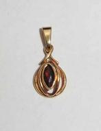 Hanger Granaat Doublé, Overige materialen, Nieuw, Ophalen of Verzenden, Met edelsteen