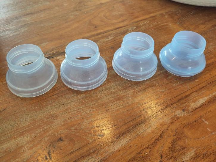 Philips Avent adapters (4x) voor bewaarbeker, Kinderen en Baby's, Babyvoeding en Toebehoren, Zo goed als nieuw, Overige typen