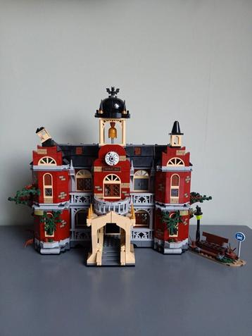 Lego Hidden Side De Newbury Spookschool 70425 beschikbaar voor biedingen