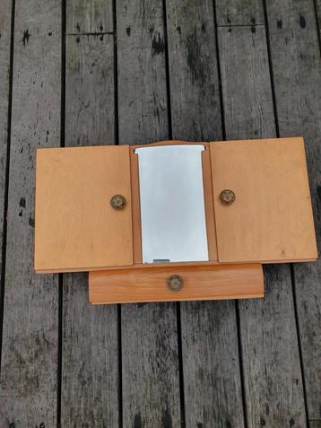 Vintage Houten Make-up Doos met Spiegel beschikbaar voor biedingen