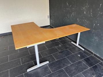 Hoek bureau 