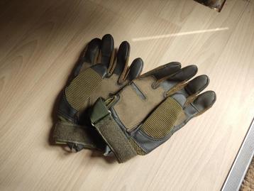 Motorhandschoenen maat L voor de zomer beschikbaar voor biedingen