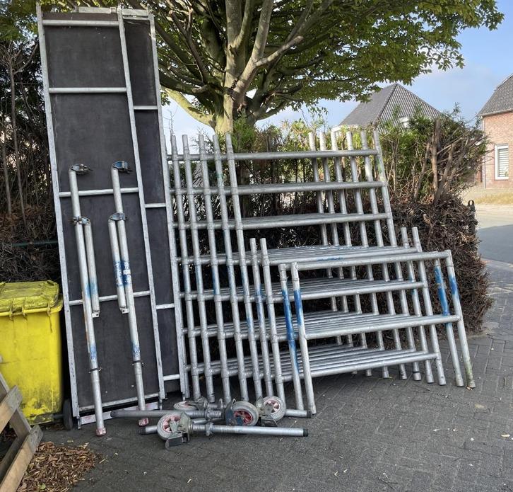 Aluminium rolsteigers en kamersteiger Layher, Doe-het-zelf en Verbouw, Steigers, Gebruikt, Rolsteiger of Kamersteiger, Ophalen