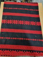 - tafelloper geweven rood zwart met franjes, Ophalen of Verzenden
