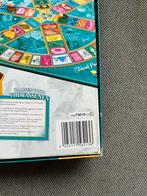 Trivial Pursuit Familie Editie, Drie of vier spelers, Ophalen of Verzenden, Gebruikt