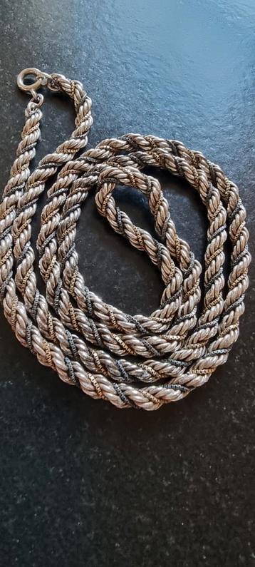Zilveren vintage drie kleuren koord ketting beschikbaar voor biedingen
