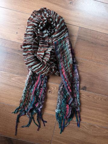 Kleurrijke bruine sjaal bruin kleurrijk uitwasbaar polyester beschikbaar voor biedingen