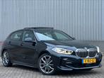 BMW 1-serie 120i M sport | AUTOMAAT | PANO | GARANTIE | HUD, Te koop, Emergency brake assist, 5 stoelen, Benzine