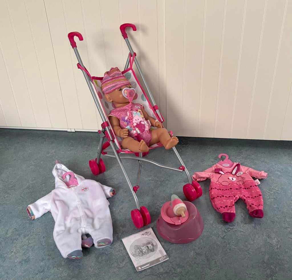 Baby born interactive pop met 2 kledingsetjes, Ophalen, Zo goed als nieuw, Babypop