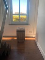 Leuke bijzettafel / sokkel van hout met wieltjes, Huis en Inrichting, Minder dan 55 cm, Gebruikt, Landelijk industrieel, Rechthoekig