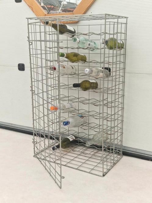 Vintage wijnrek met deur, 61cm, Huis en Inrichting, Woonaccessoires | Wijnrekken, Gebruikt, 75 cm of meer, Metaal, 25 flessen of meer