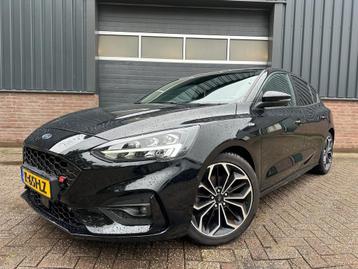 Ford Focus 1.0 EcoBoost Vignale ST-Line / Clima / Camera beschikbaar voor biedingen