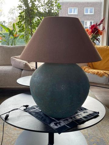 Prachtige grote lamp beschikbaar voor biedingen