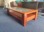 Salontafel met 2 lades en glasplaat, Huis en Inrichting, Tafels | Salontafels, Ophalen, Gebruikt, 100 tot 150 cm, Glas
