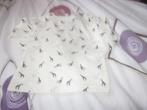 Nieuw roomwit shirtje met girafjes in blauwtinten maat 68, Kinderen en Baby's, Babykleding | Maat 68, Ophalen of Verzenden, Nieuw