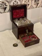 reisapotheek balansje vijzel flesjes gewichtjes apotheek, Ophalen of Verzenden