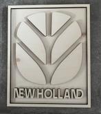 New Holland 3D embleem van hout Hoogte 40 cm, Ophalen of Verzenden, Nieuw
