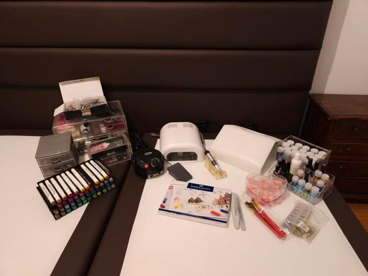 Complete nagelstudio + extra's, Sieraden, Tassen en Uiterlijk, Uiterlijk | Cosmetica en Make-up, Zo goed als nieuw, Handen en Nagels