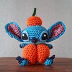 nieuw- Stitch verkleed als pompoen ( gehaakt), Ophalen of Verzenden, Overige figuren, Nieuw, Knuffel