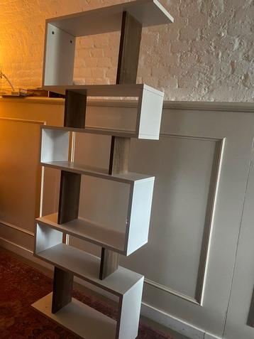 Roomdivider/kast beschikbaar voor biedingen