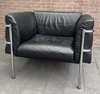 Zwart leren fauteuil – Kebe Living (Danish Design), Huis en Inrichting, Fauteuils, Ophalen, Gebruikt, Minder dan 75 cm, Metaal