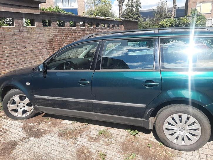 Volkswagen Passat 2.0 Variant 85KW 2001 inruil bespreekbaarn, Auto's, Volkswagen, Particulier, Passat, Benzine, D, Stationwagon