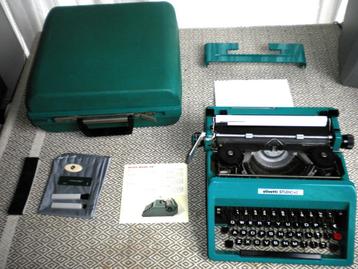 Olivetti Studio 45 kofferschrijfmachine compleet met lint. beschikbaar voor biedingen