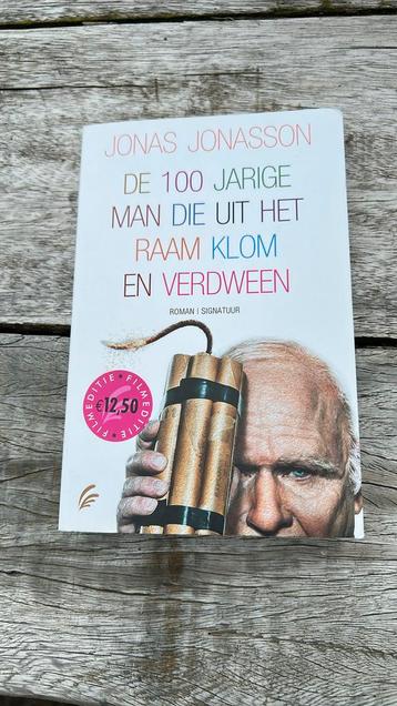 De 100-jarige man die uit het raam klom en verdween beschikbaar voor biedingen