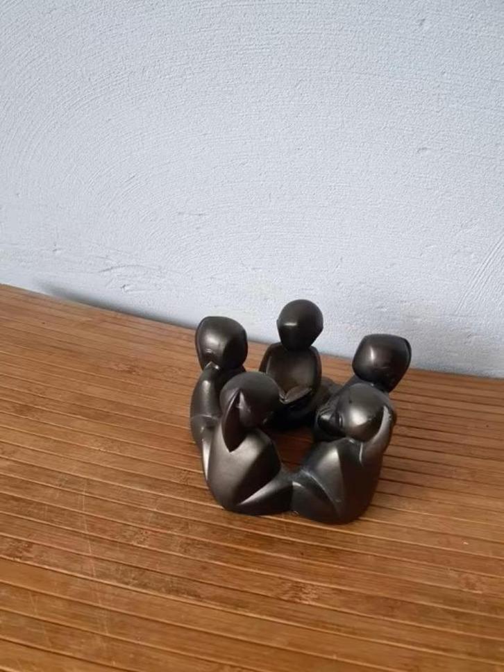 Parastone atelier beeldje emotion JONGEN LEEST VOOR, Antiek en Kunst, Kunst | Beelden en Houtsnijwerken, Ophalen