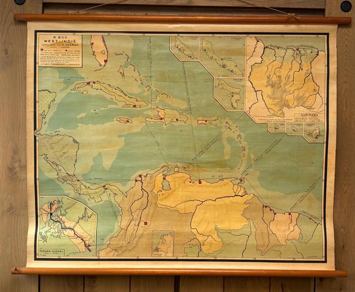 Antieke Schoolkaart R. Bos West-Indië in zeer goede staat!, Boeken, Atlassen en Landkaarten, Gelezen, Landkaart, Wereld, 1800 tot 2000