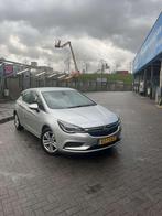 Opel Astra (NIEUWE APK) 1.6 Cdti 81KW 5D 2018 Grijs, Auto's, Origineel Nederlands, Te koop, Zilver of Grijs, 5 stoelen