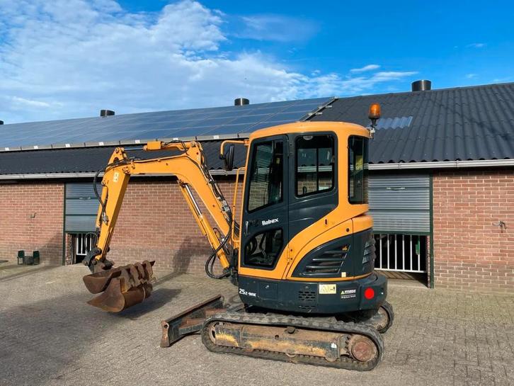 Hyundai Robex 25Z-9AK Graafmachine (bj 2016), Zakelijke goederen, Machines en Bouw | Kranen en Graafmachines, Graafmachine