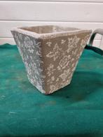 bloempot grijs met bloemen geschilderd, Ophalen of Verzenden, 'T Olde Gre-j, Info@toldegrej.nl, Endepoelstraat 20f Didam